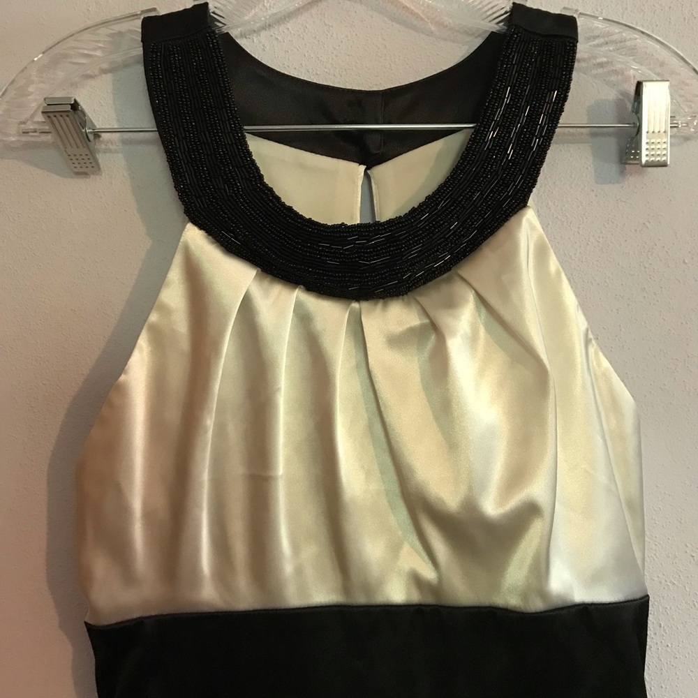 Formal dress. Size 9/10. By B. Smart - Picture 2 of 4